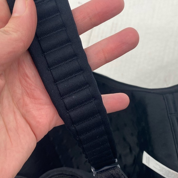 LIVI ACTIVE I Bra Sports Bra Max Support Wicking Underwire Size 46DDD - Picture 9 of 16